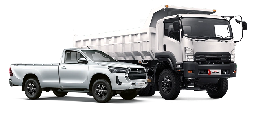 Ilustrasi truk, blindvan, dan pickup bekas, dengan wanita memegang laptop